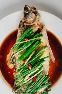  Chuzhou Steamed Fish with Garlic and Herbs: Czy ta aromatyczna potrawa z ryby i ziół przeniesie Cię do Chin?