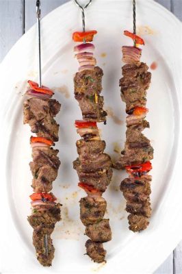  Spicy Lamb Skewers Marinated in Aromatic Spices: Czy jesteś gotowy na prawdziwą eksplozję smaku w każdym kęsie?