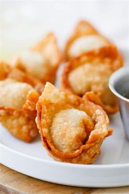  Wonton z Cangzhou - Czy chrupiące pierożki z nadzieniem z mięsa wieprzowego mogą być równie pyszne jak obłędnie aromatyczne?